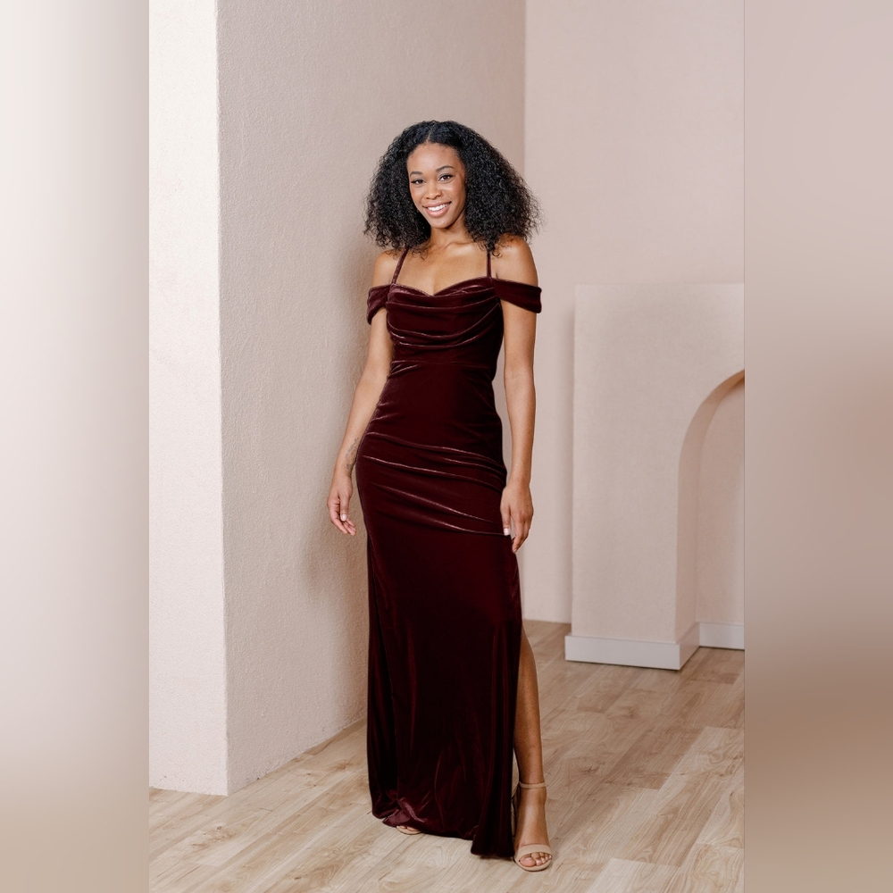 Revelry Burgundy Velvet Bridesmaid Holiday Party Dress Size 4